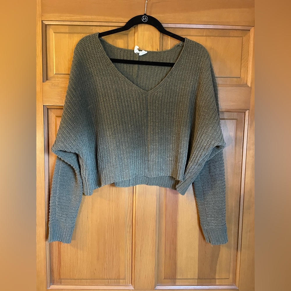 Green Cropped Sky and Sparrow Sweater - Size Medium